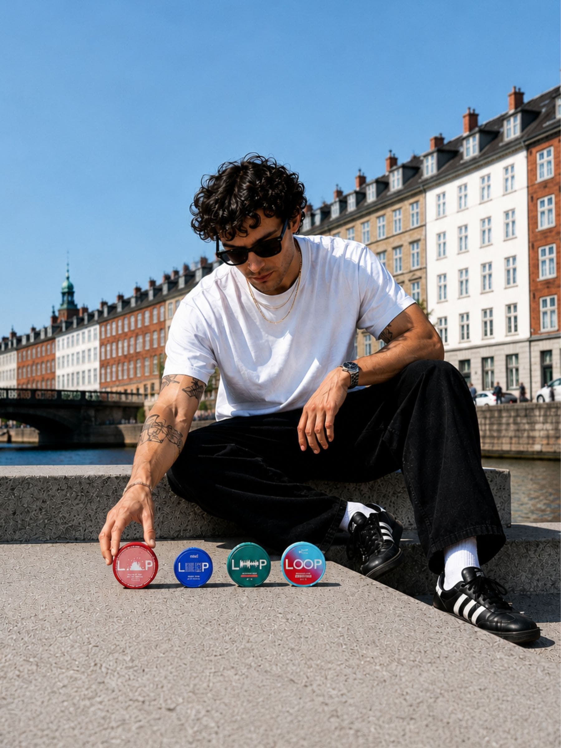 Man med loop nikotinpåsar